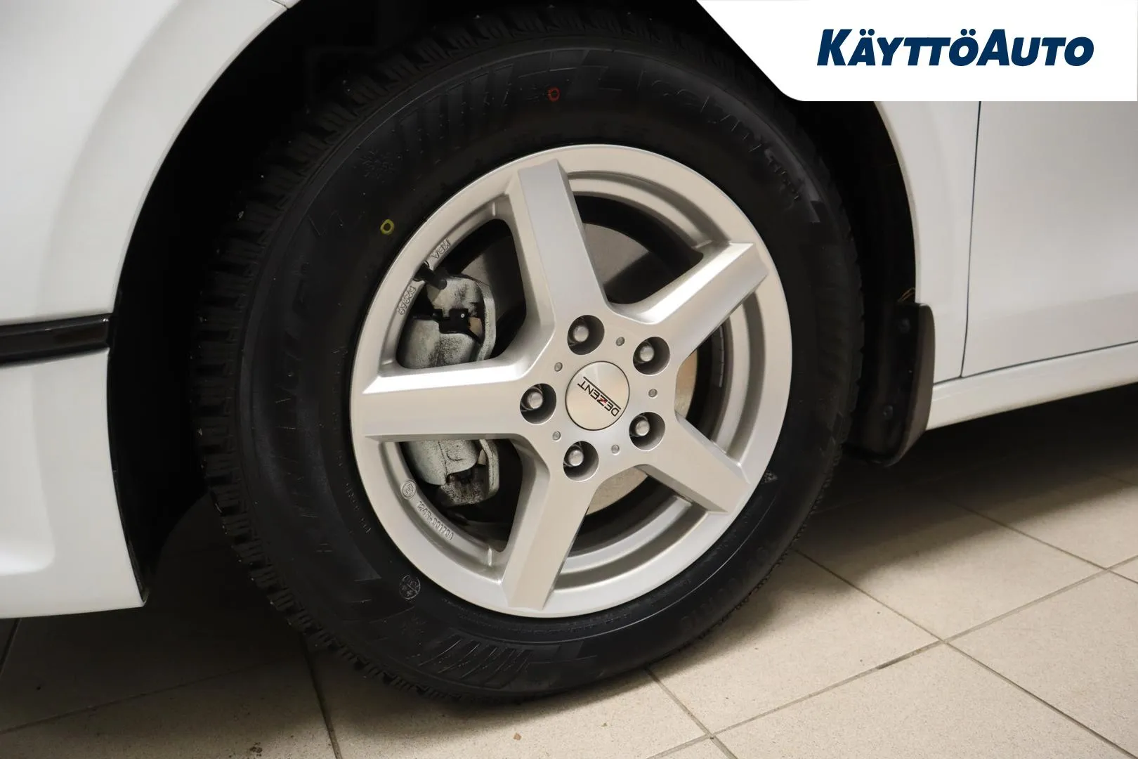 KIA Ceed JNP-892 carousel image