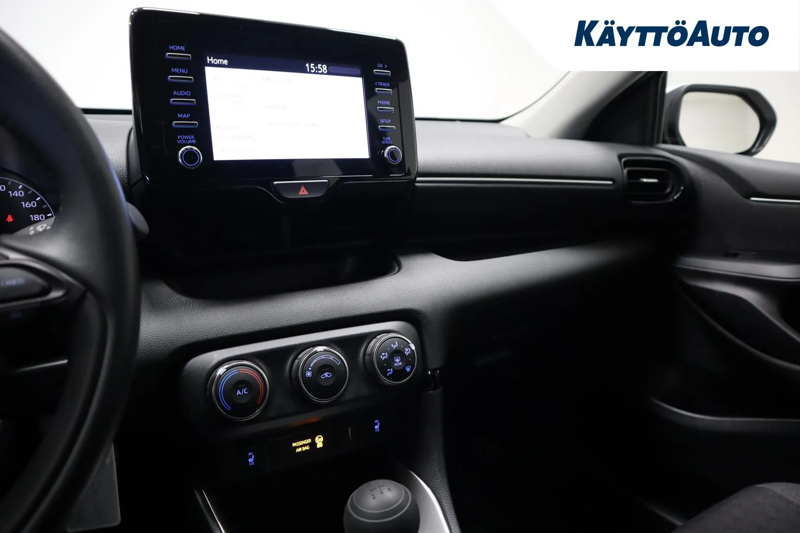 TOYOTA Yaris SYZ-792 carousel image