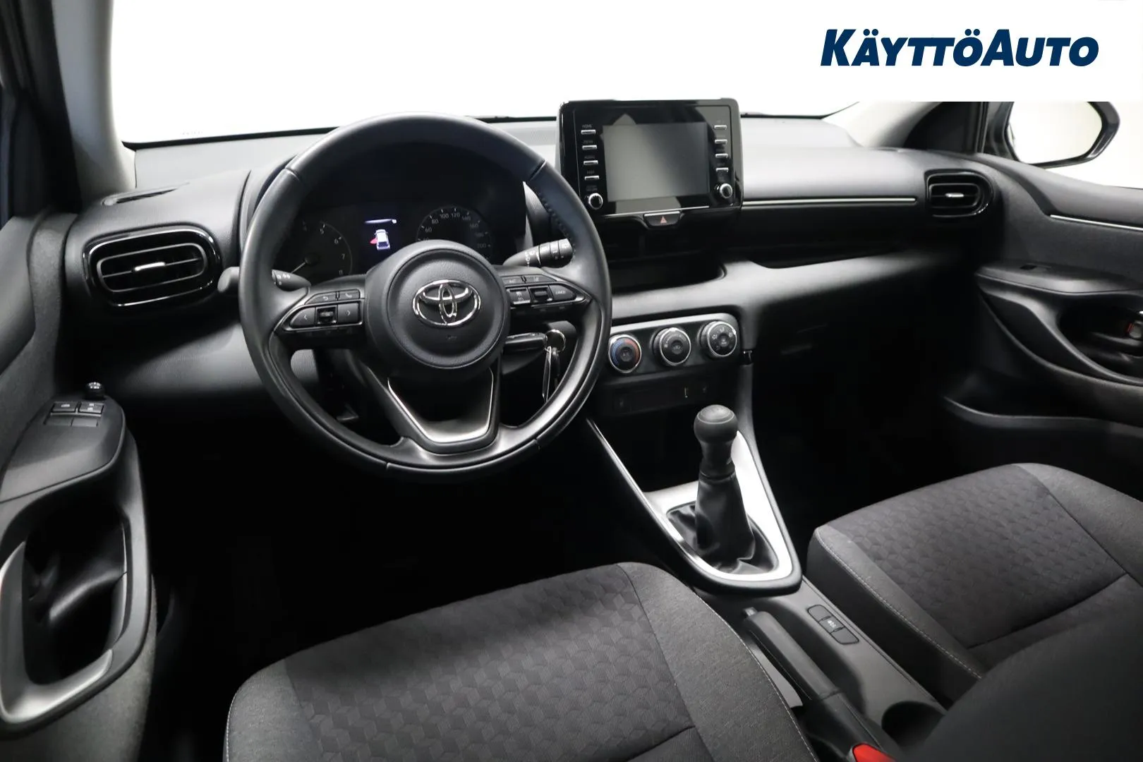 TOYOTA Yaris SYZ-792 carousel image