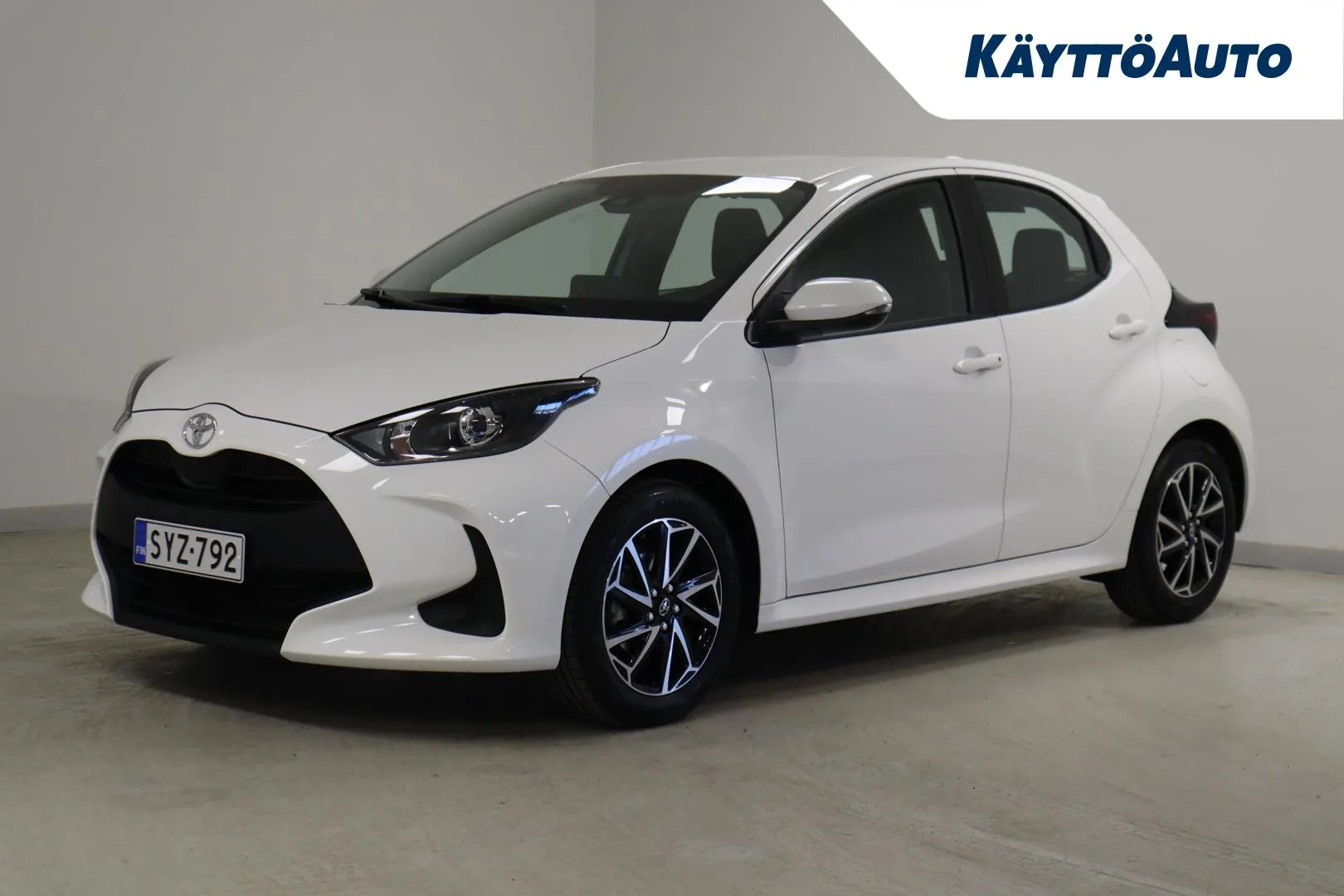 TOYOTA Yaris SYZ-792 carousel image