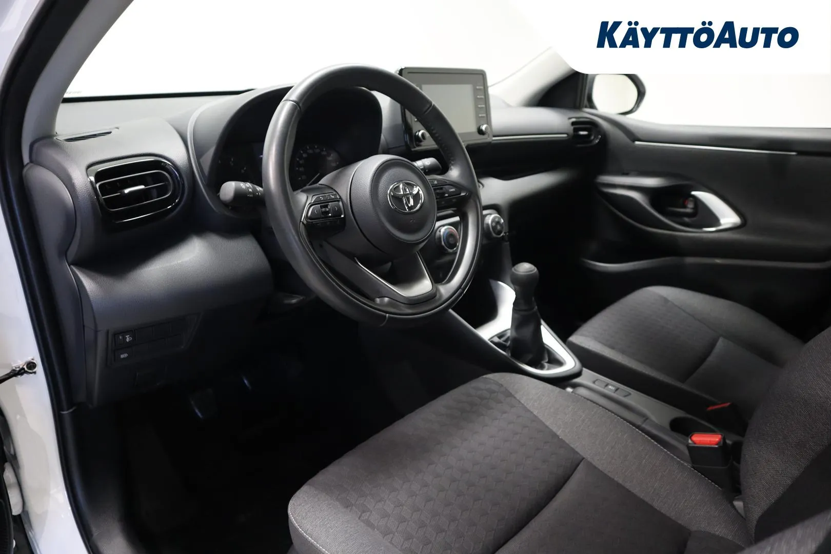 TOYOTA Yaris SYZ-792 carousel image