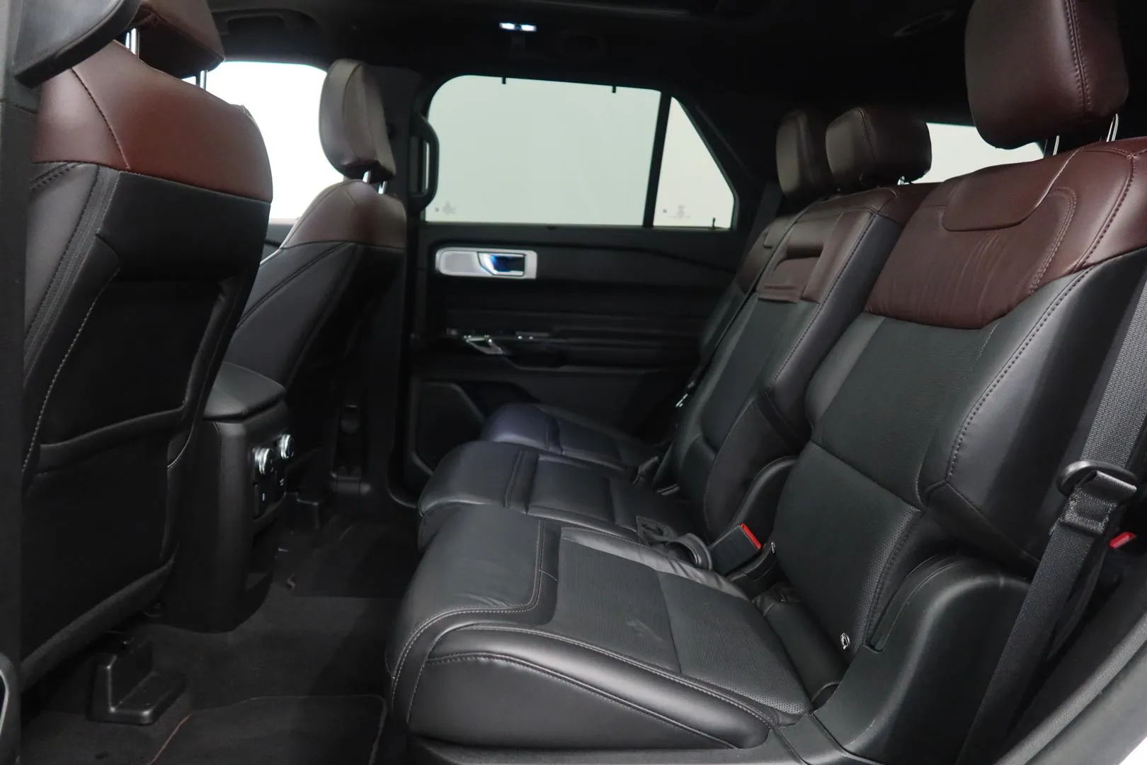 FORD Explorer XRZ-596 carousel image