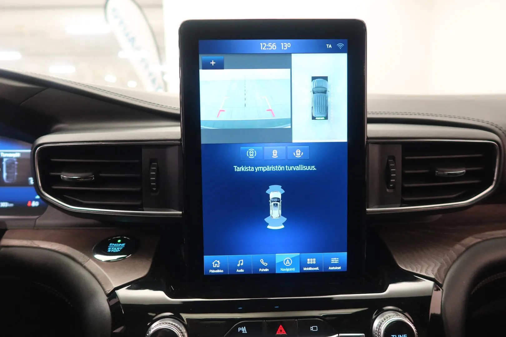 FORD Explorer XRZ-596 carousel image