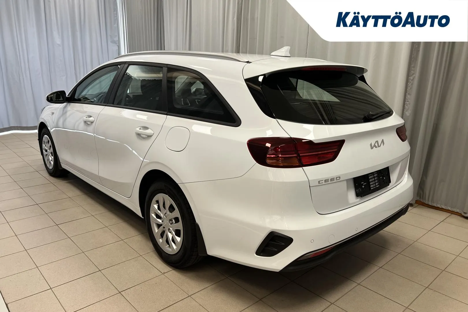 KIA Ceed JNP-891 carousel image