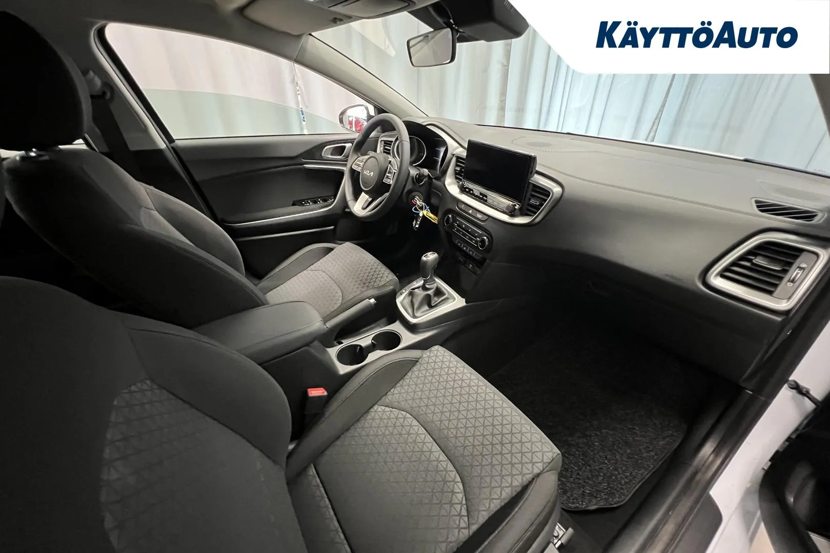 KIA Ceed JNP-891 carousel image