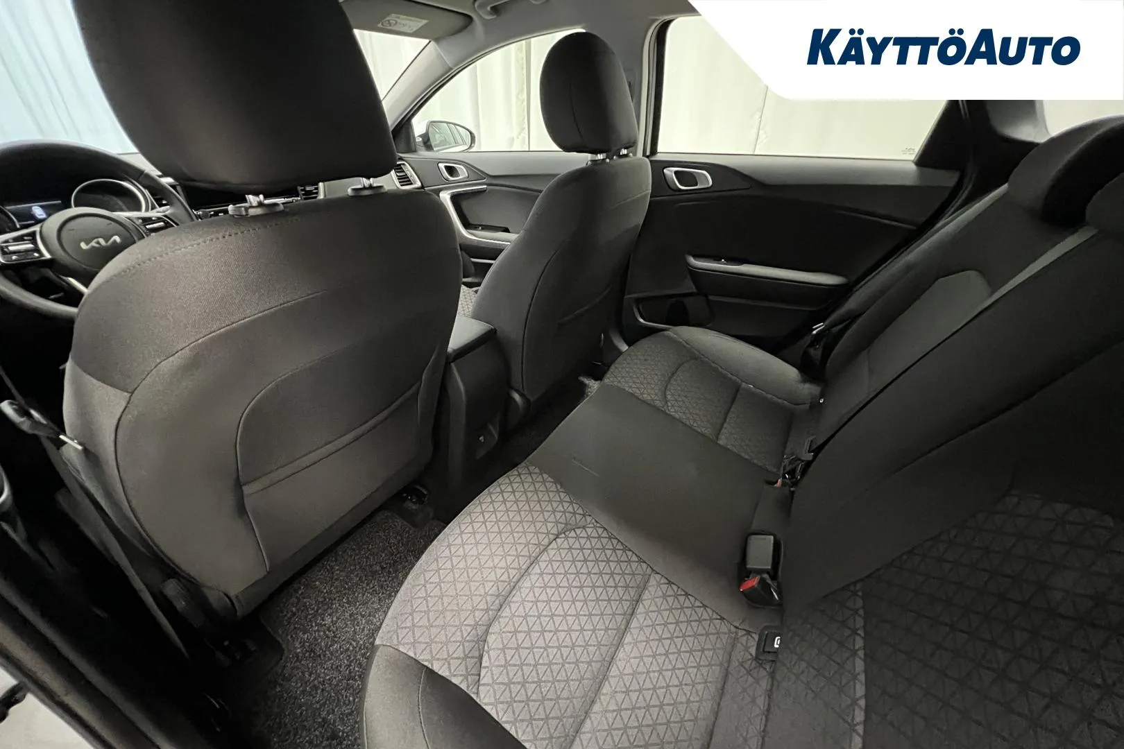 KIA Ceed JNP-891 carousel image