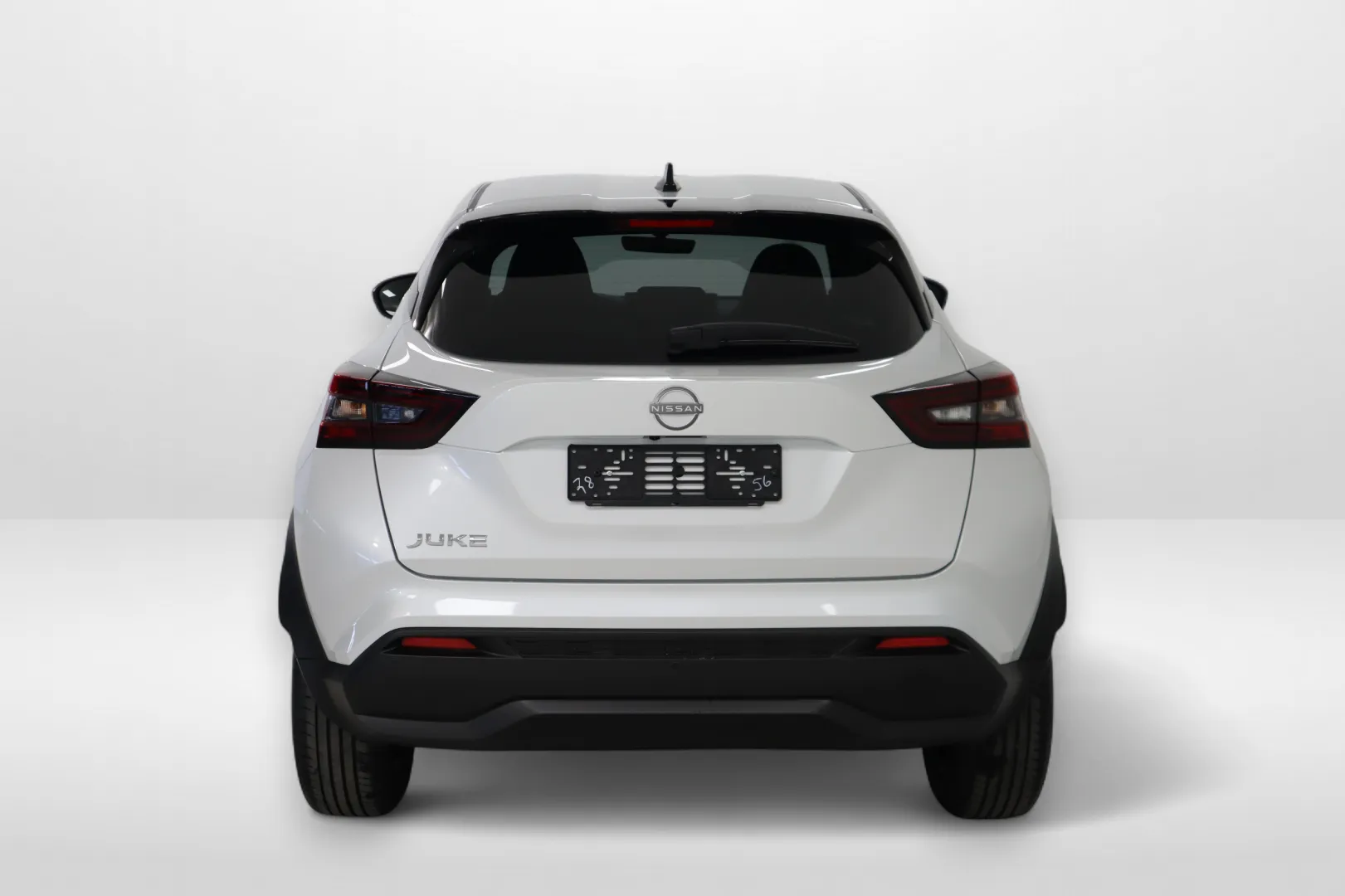 Nissan Juke RXE-744 carousel image