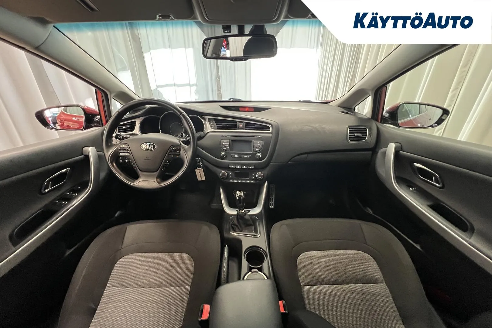 KIA cee'd YJB-389 carousel image