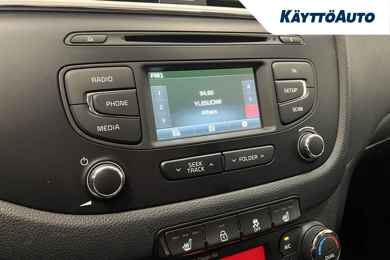 KIA cee'd YJB-389 carousel image