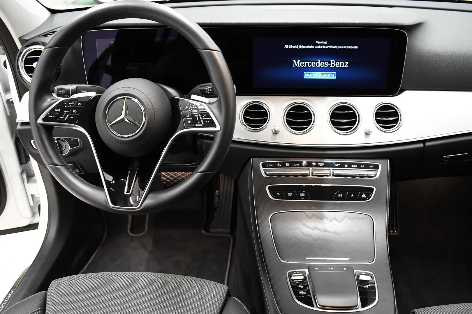 MERCEDES-BENZ E MOM-344 carousel image