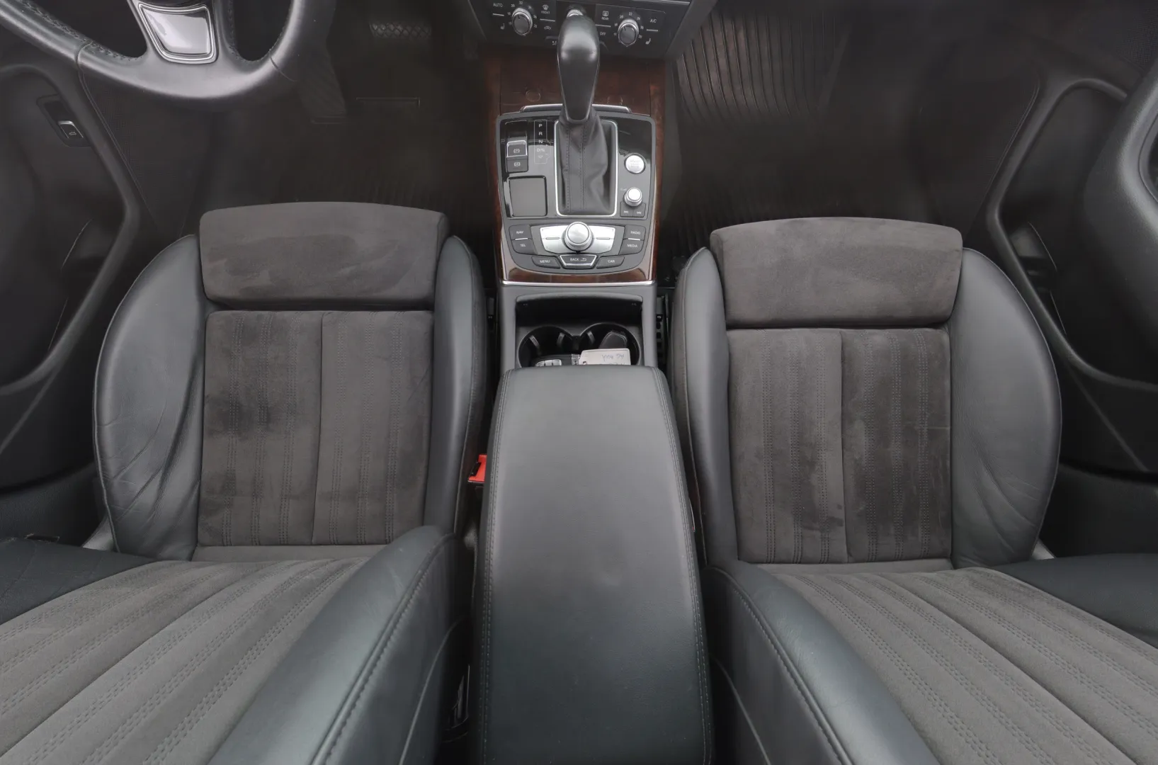 AUDI A6 NKG-986 carousel image