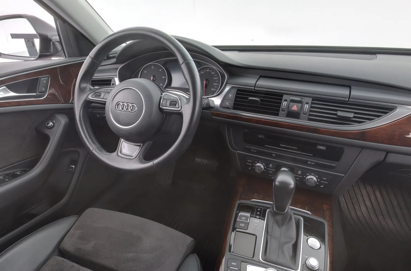 AUDI A6 NKG-986 carousel image