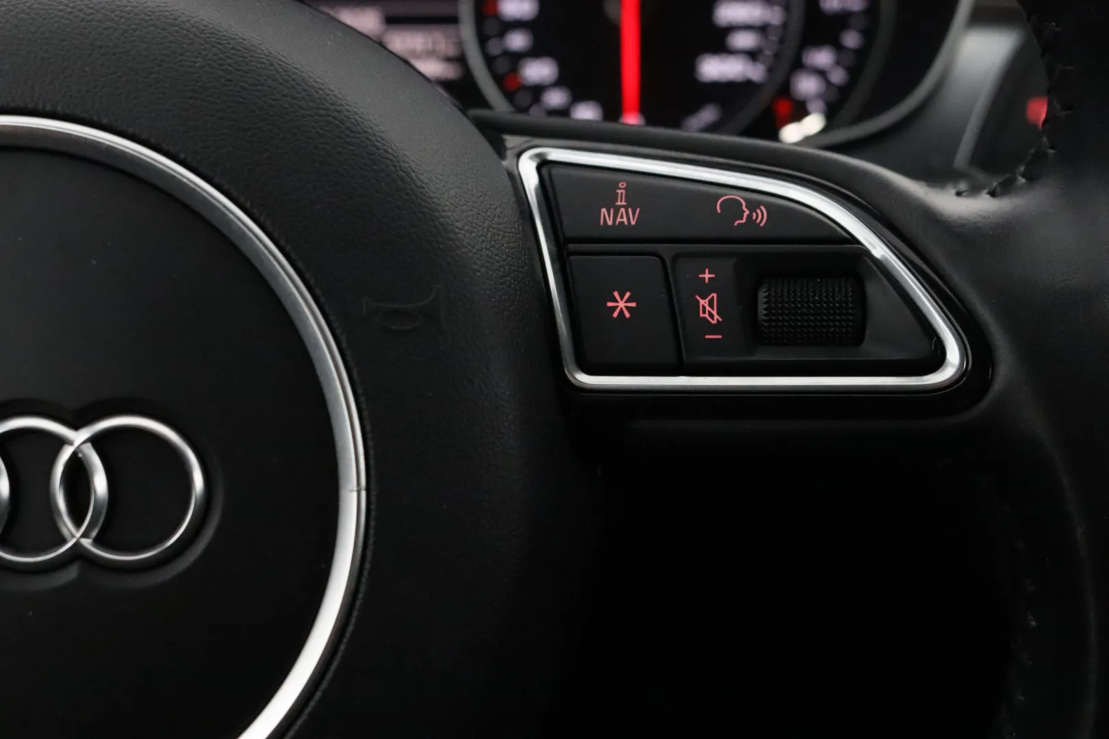 AUDI A6 NKG-986 carousel image