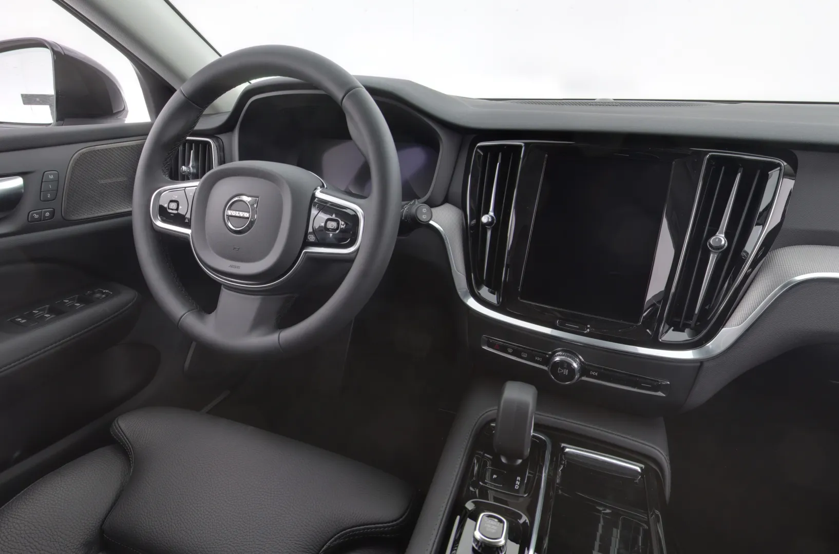 VOLVO V60 RXA-940 carousel image