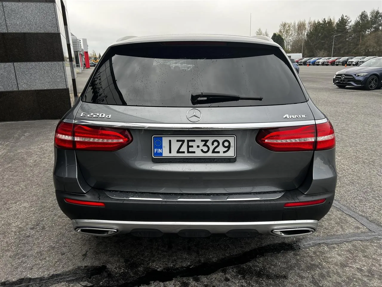 MERCEDES-BENZ E IZE-329 carousel image