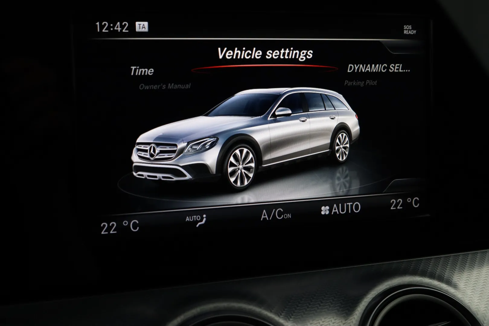 MERCEDES-BENZ E IZE-329 carousel image