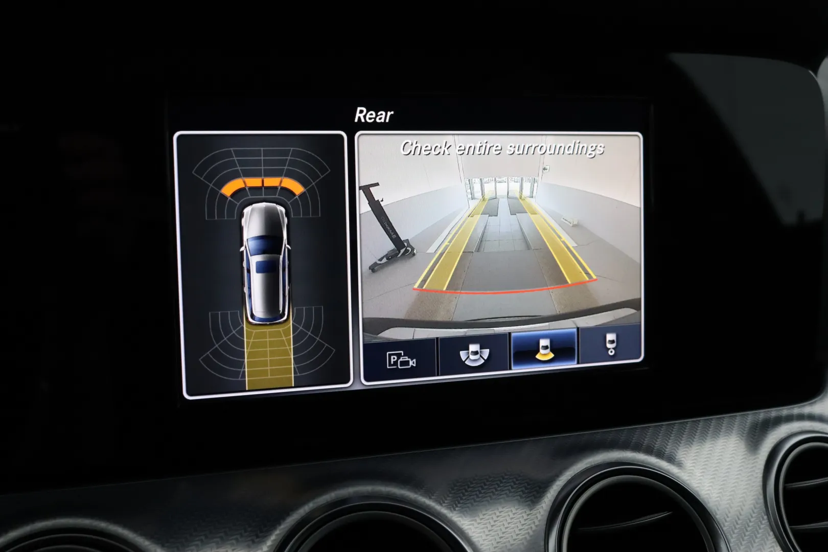 MERCEDES-BENZ E IZE-329 carousel image