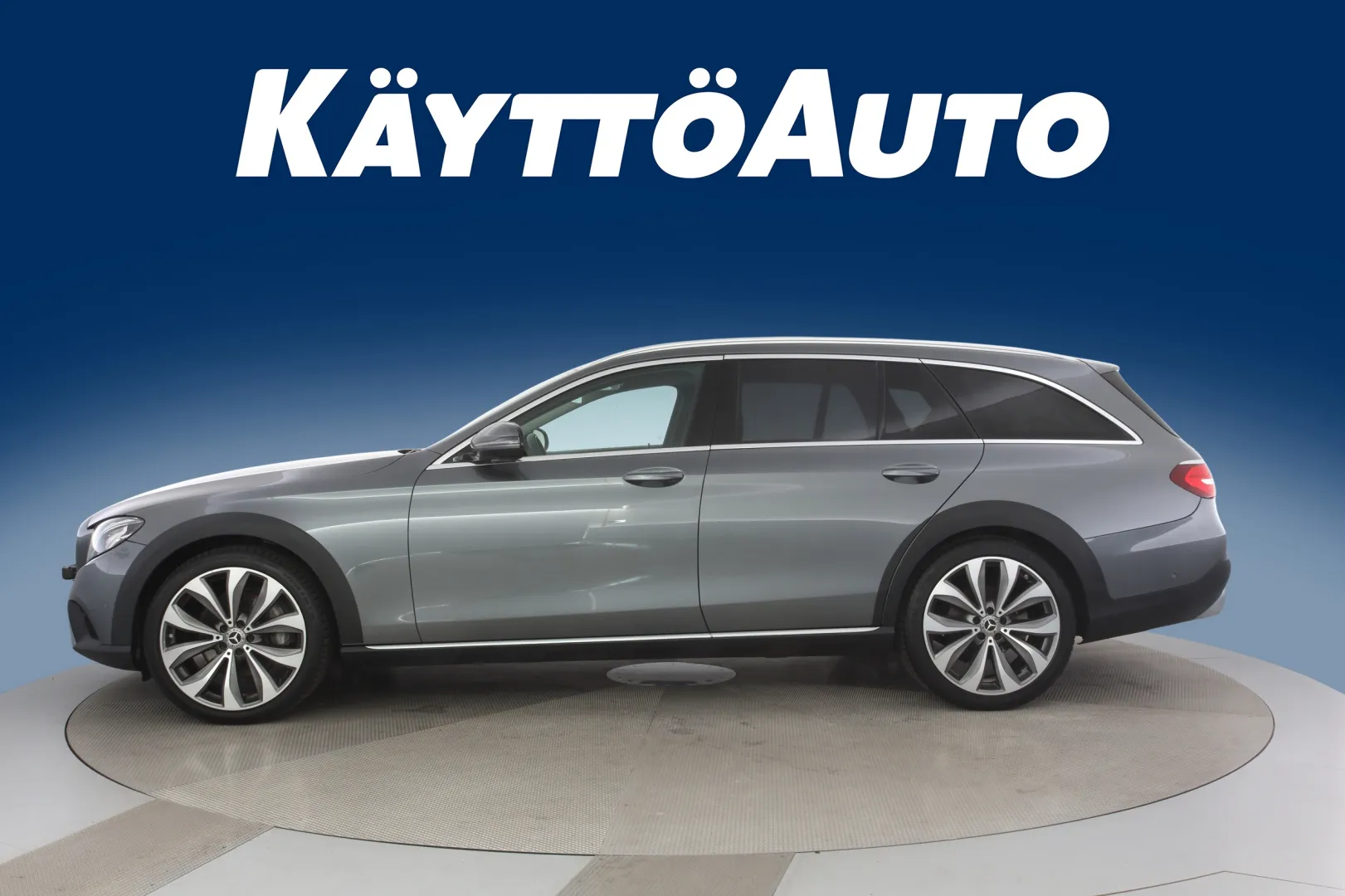 MERCEDES-BENZ E IZE-329 carousel image
