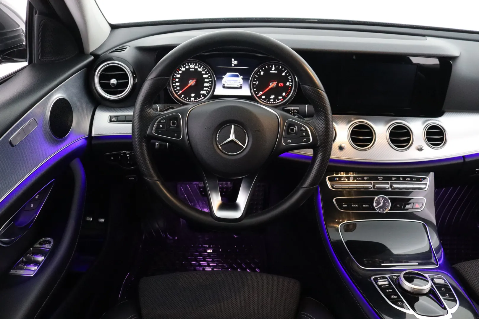 MERCEDES-BENZ E IZE-329 carousel image