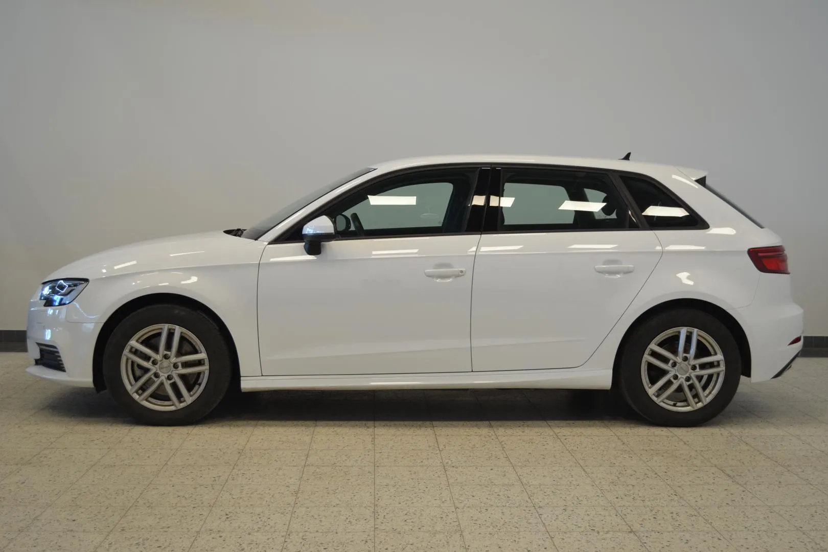 AUDI A3 CRF-894 carousel image