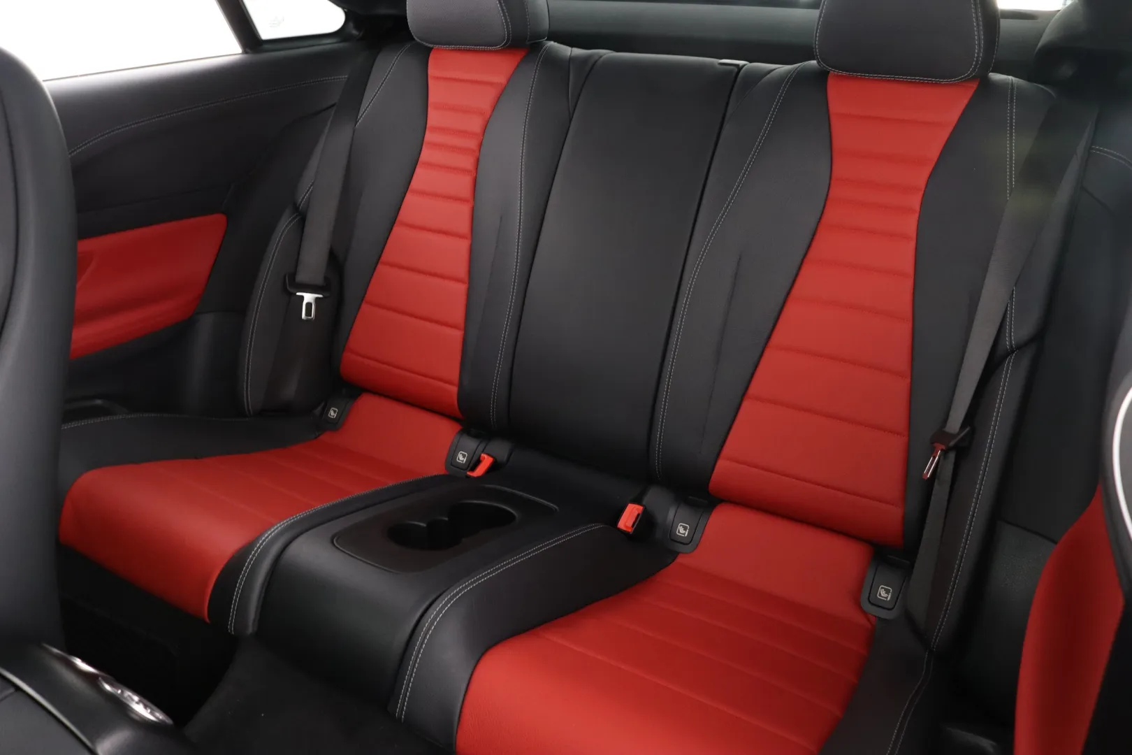 MERCEDES-BENZ E GNF-495 carousel image