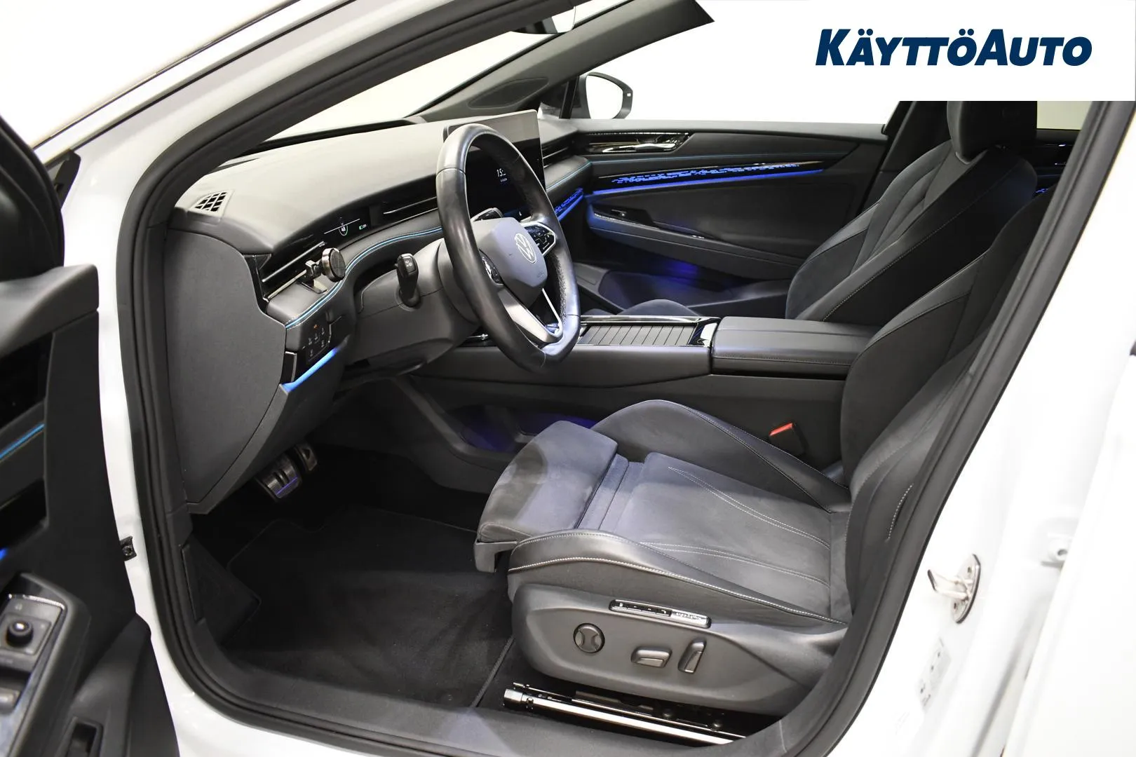 VOLKSWAGEN ID.7 KVX-233 carousel image