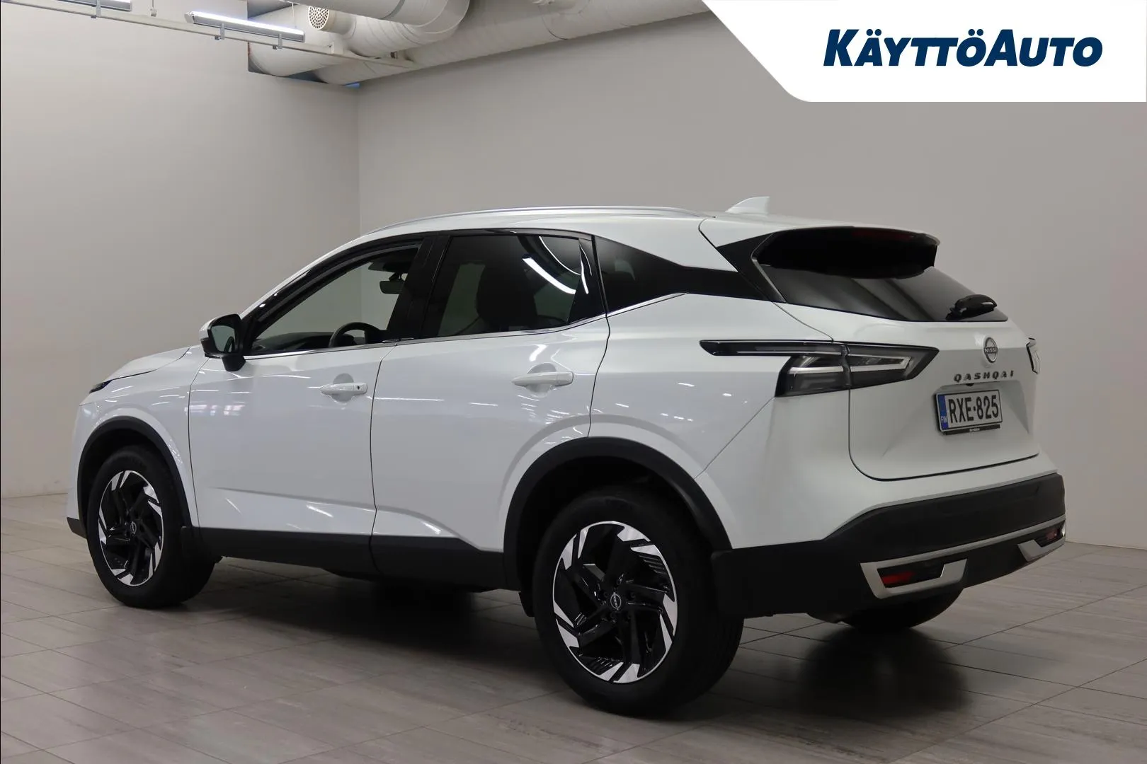 Nissan Qashqai RXE-825 carousel image