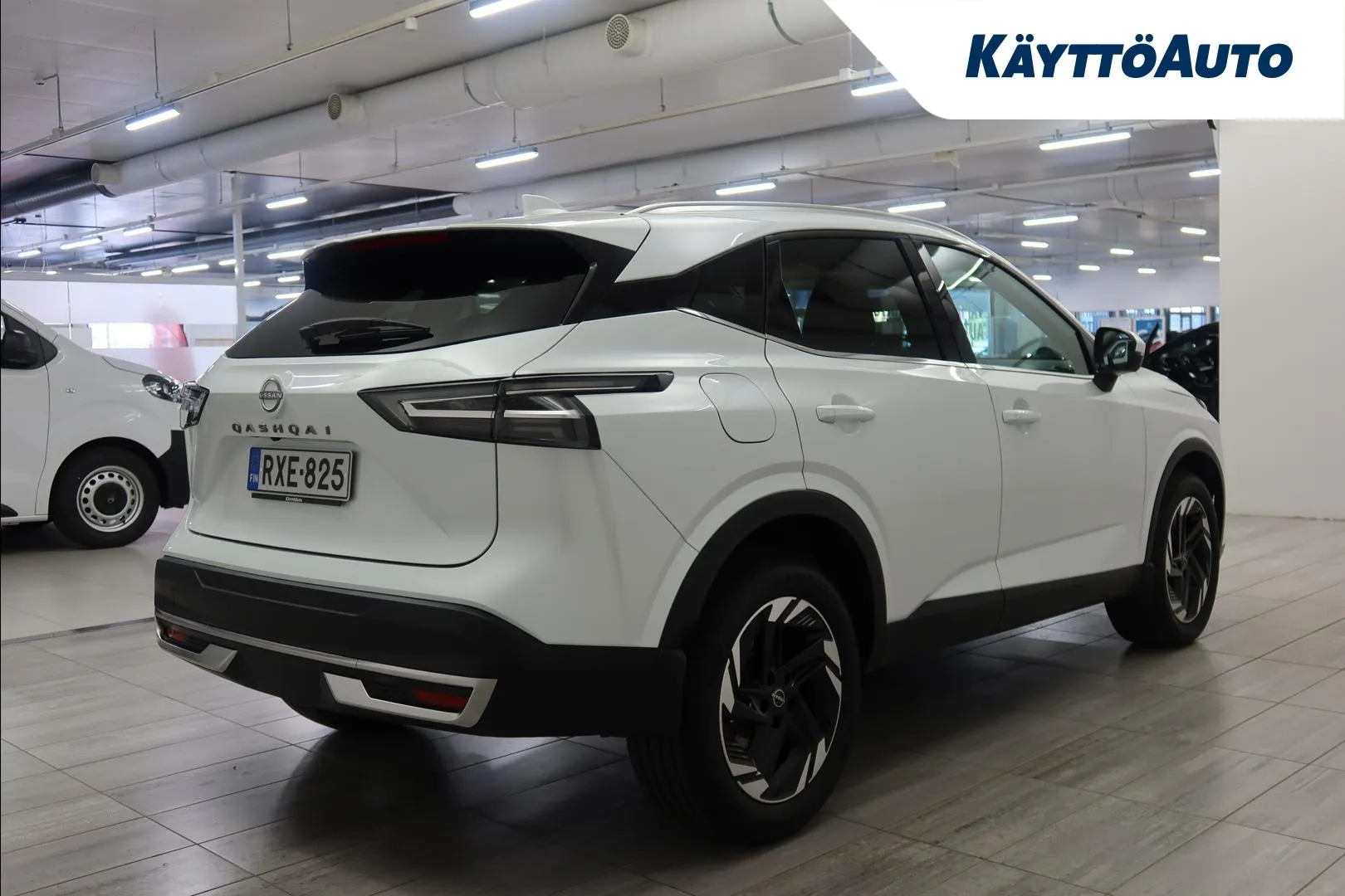 Nissan Qashqai RXE-825 carousel image