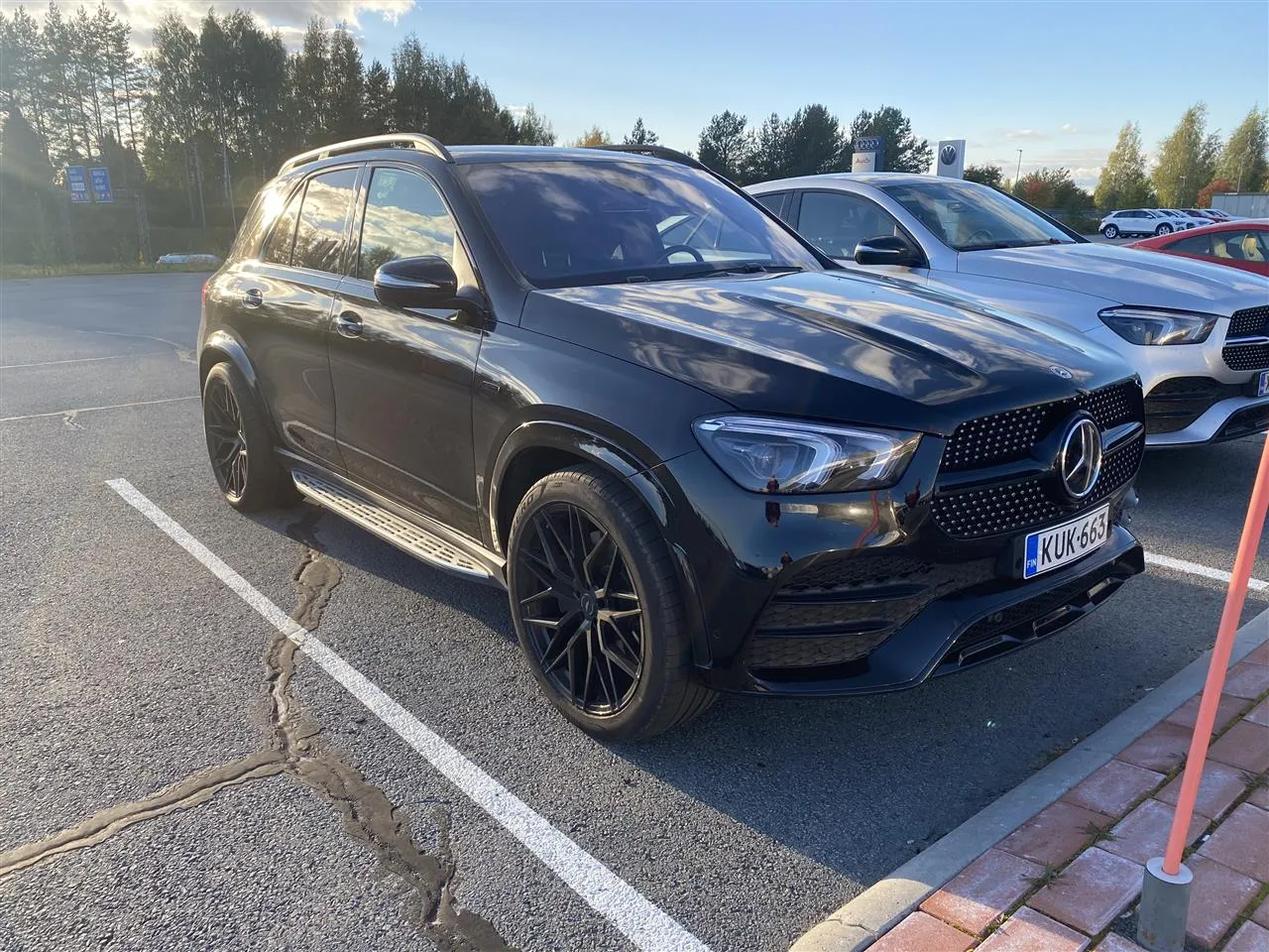 MERCEDES-BENZ GLE KUK-663 carousel image