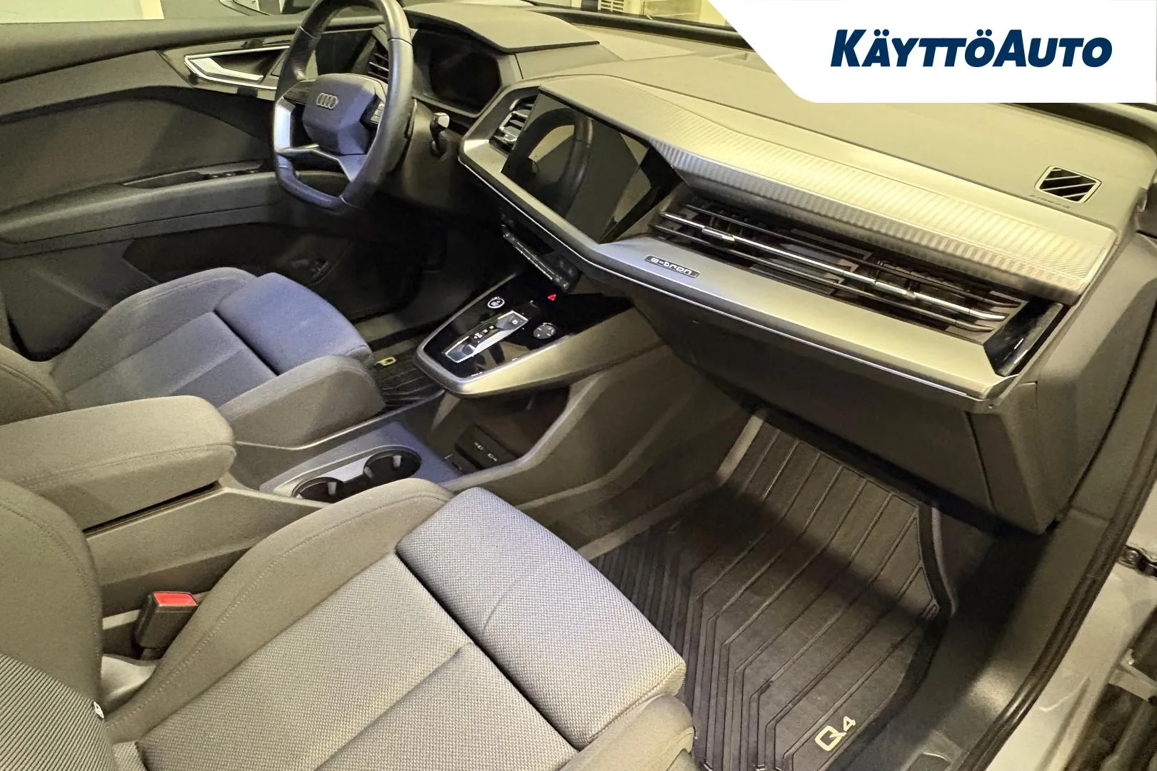 AUDI Q4 e-tron IPJ-540 carousel image