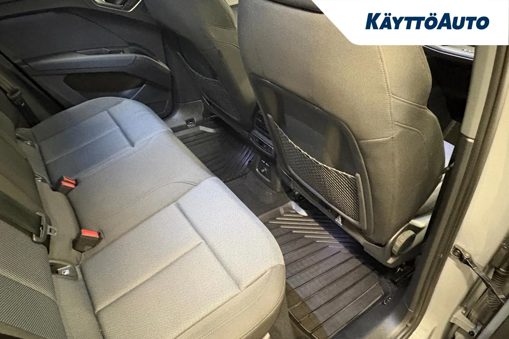 AUDI Q4 e-tron IPJ-540 carousel image