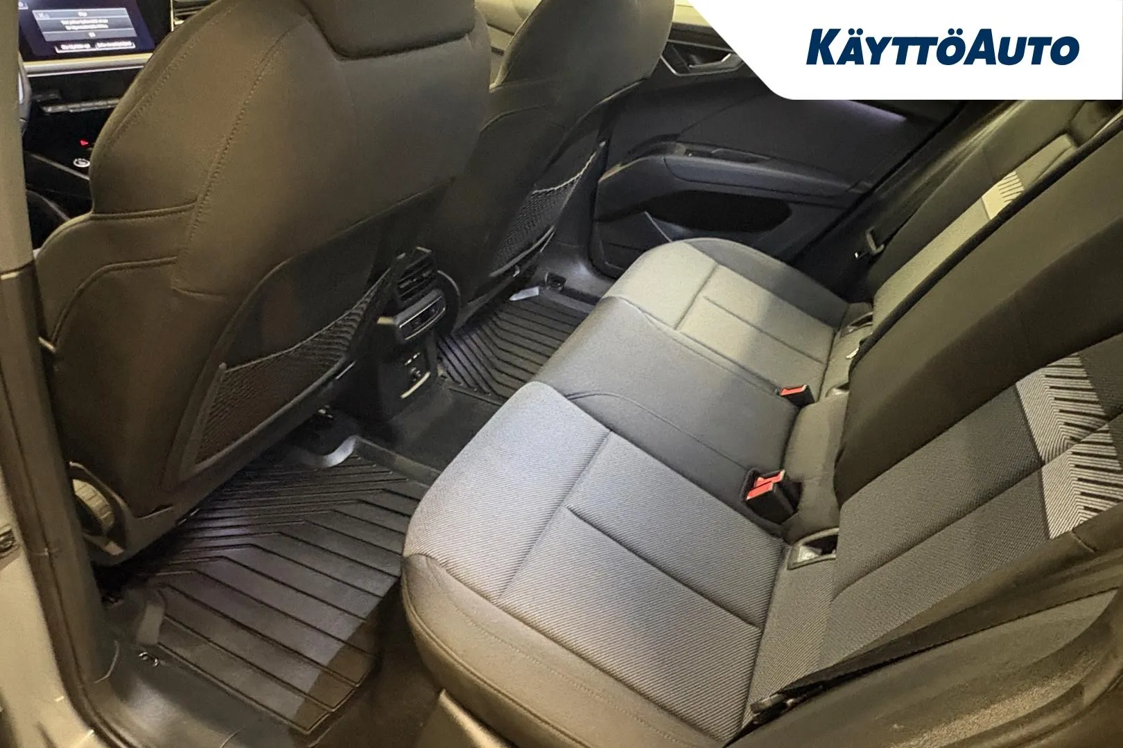 AUDI Q4 e-tron IPJ-540 carousel image