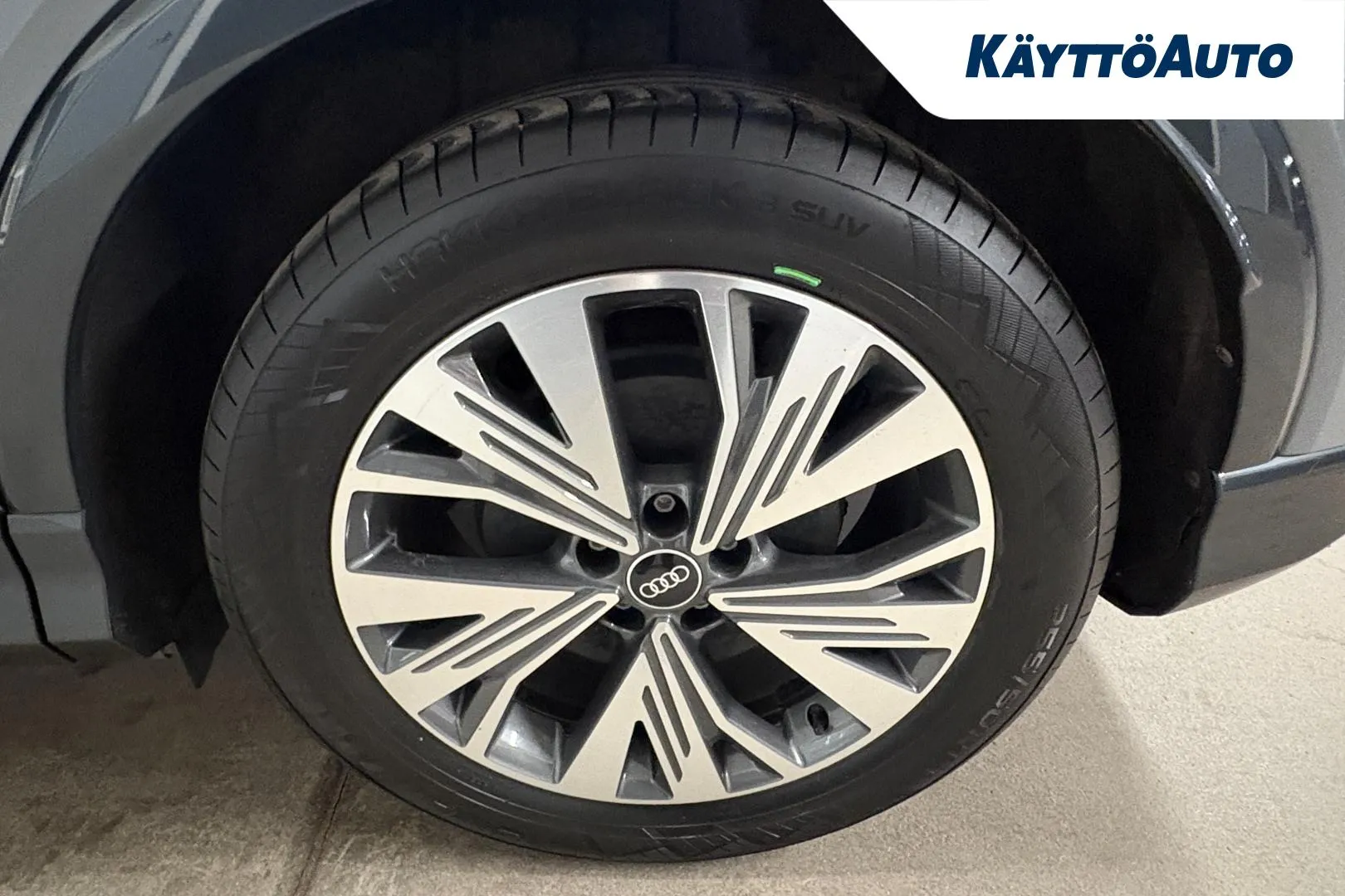 AUDI Q4 e-tron IPJ-540 carousel image