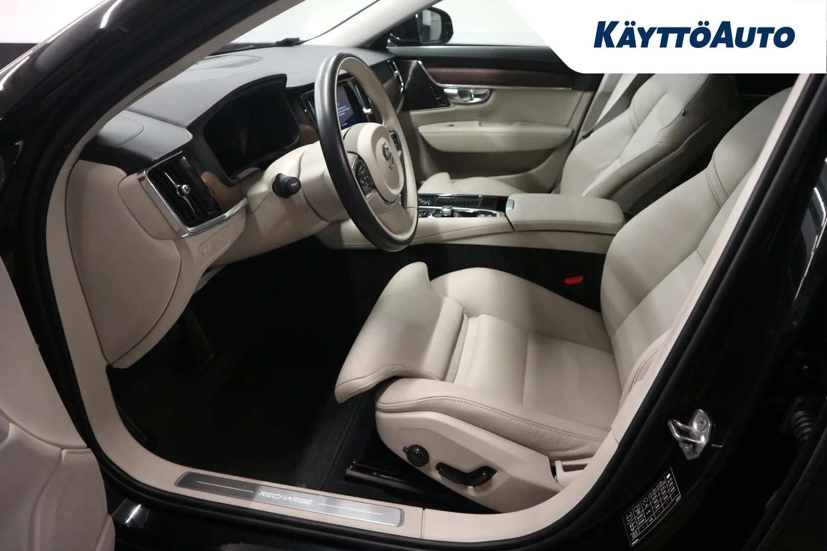 VOLVO S90 ZOE-681 carousel image