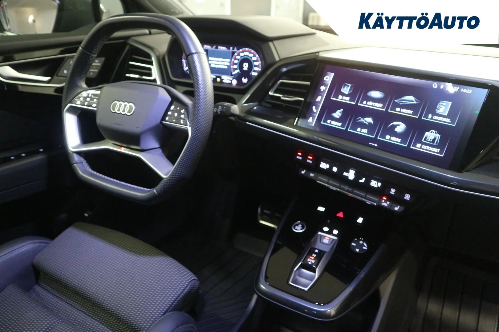 AUDI Q4 e-tron NNC-674 carousel image