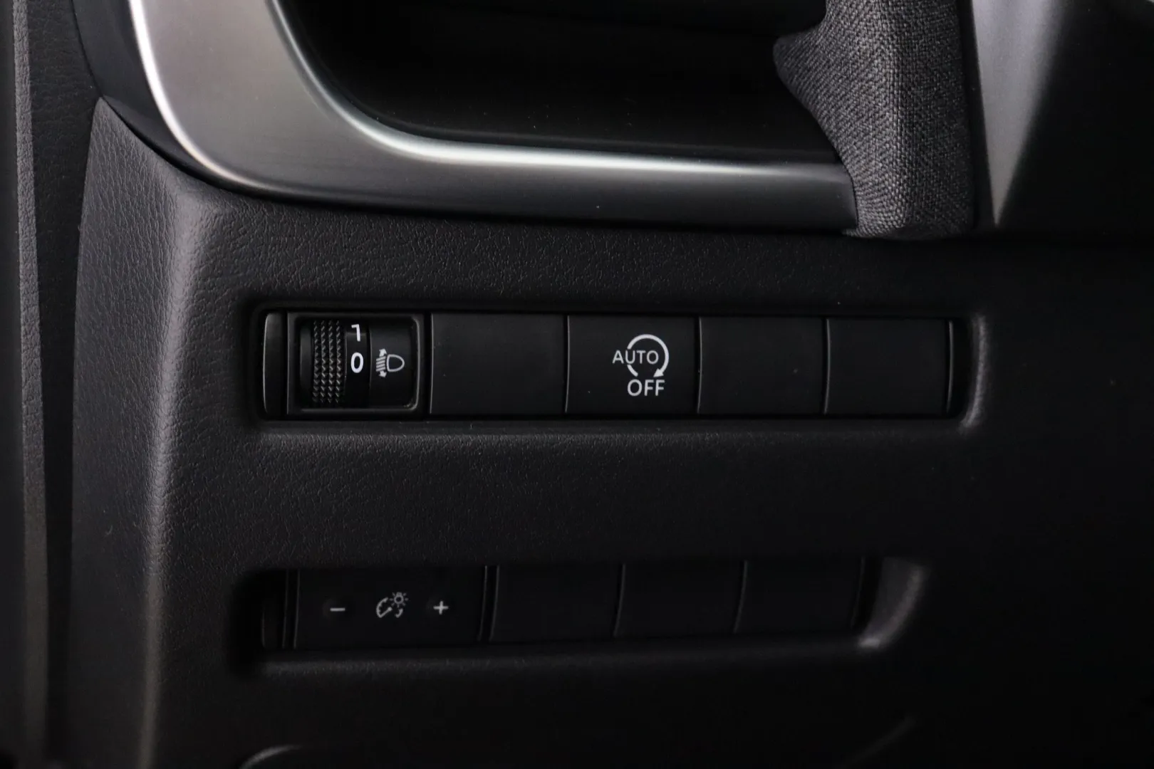 NISSAN Qashqai SRL-942 carousel image