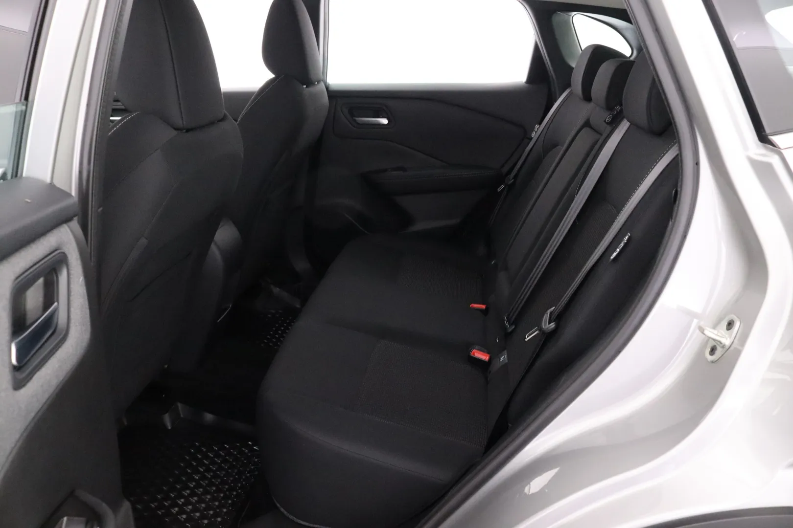 NISSAN Qashqai SRL-942 carousel image