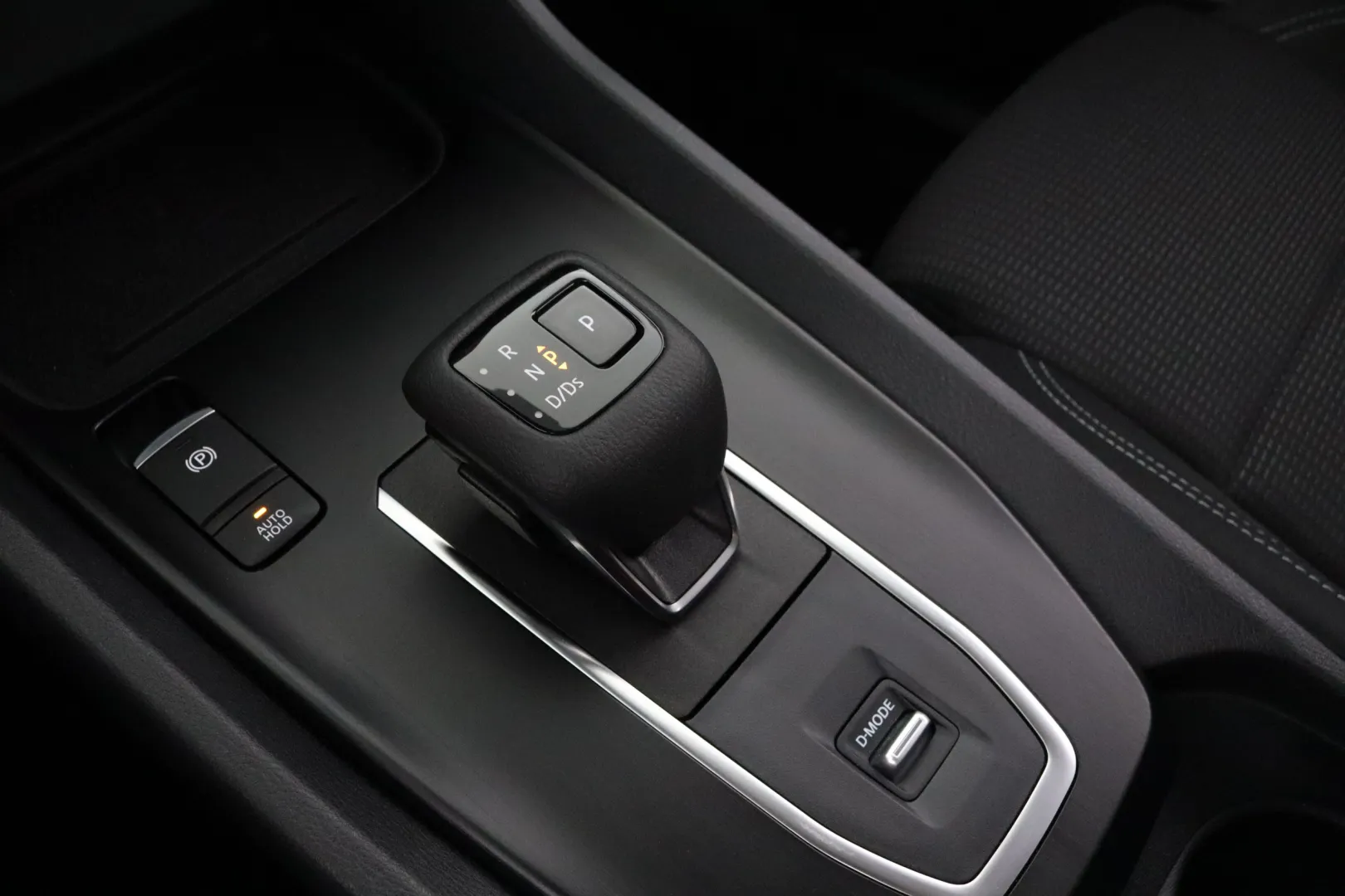 NISSAN Qashqai SRL-942 carousel image