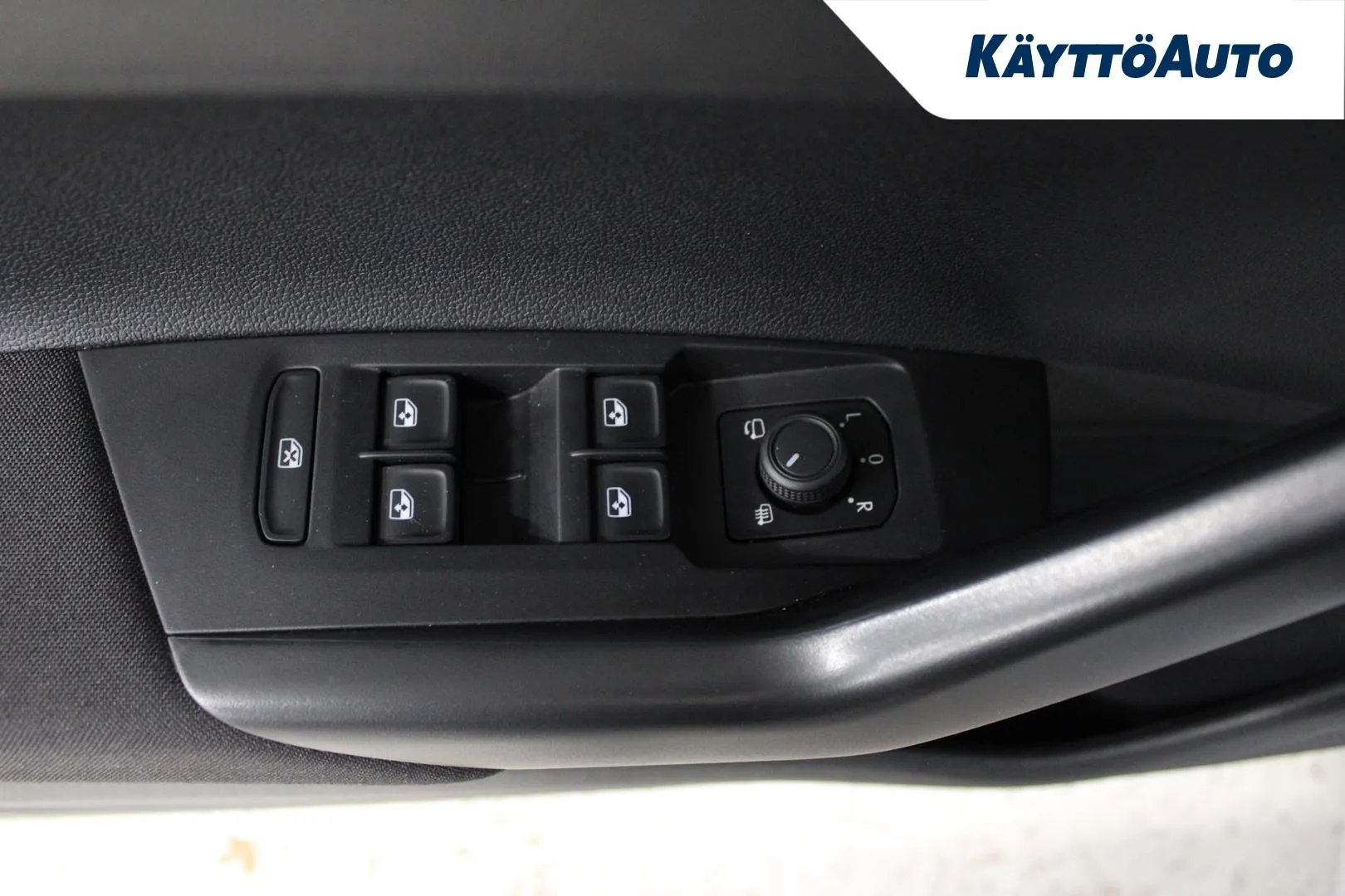 VOLKSWAGEN Taigo ZPJ-814 carousel image