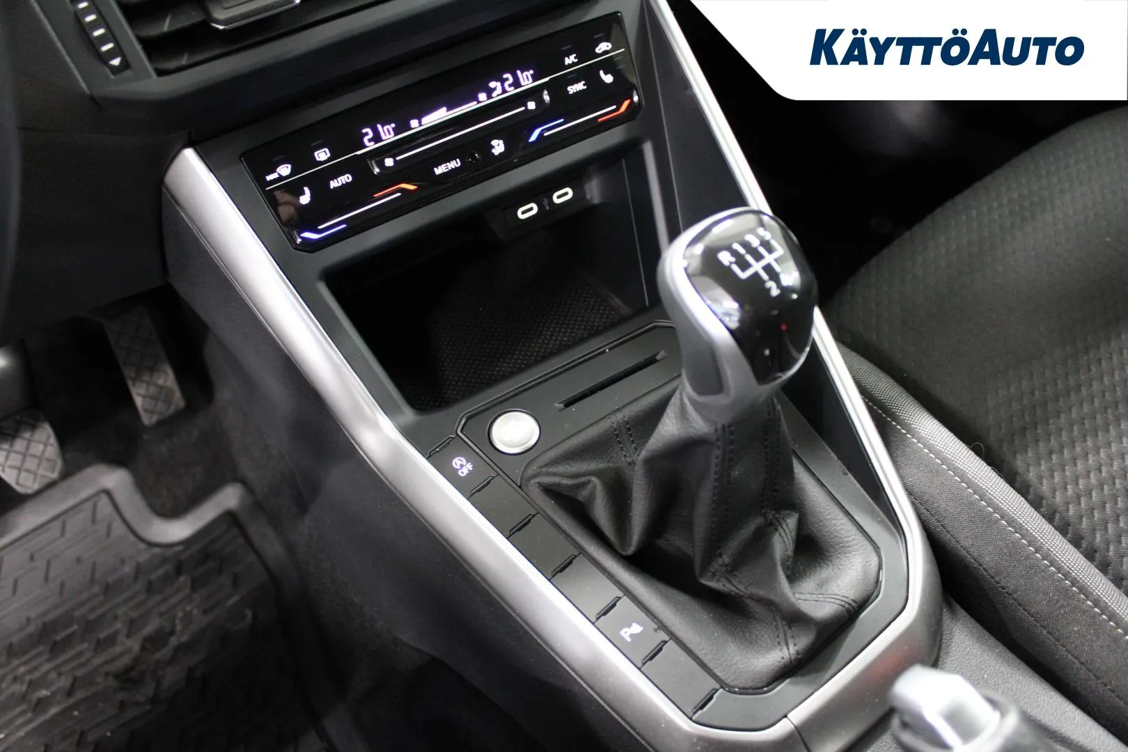 VOLKSWAGEN Taigo ZPJ-814 carousel image