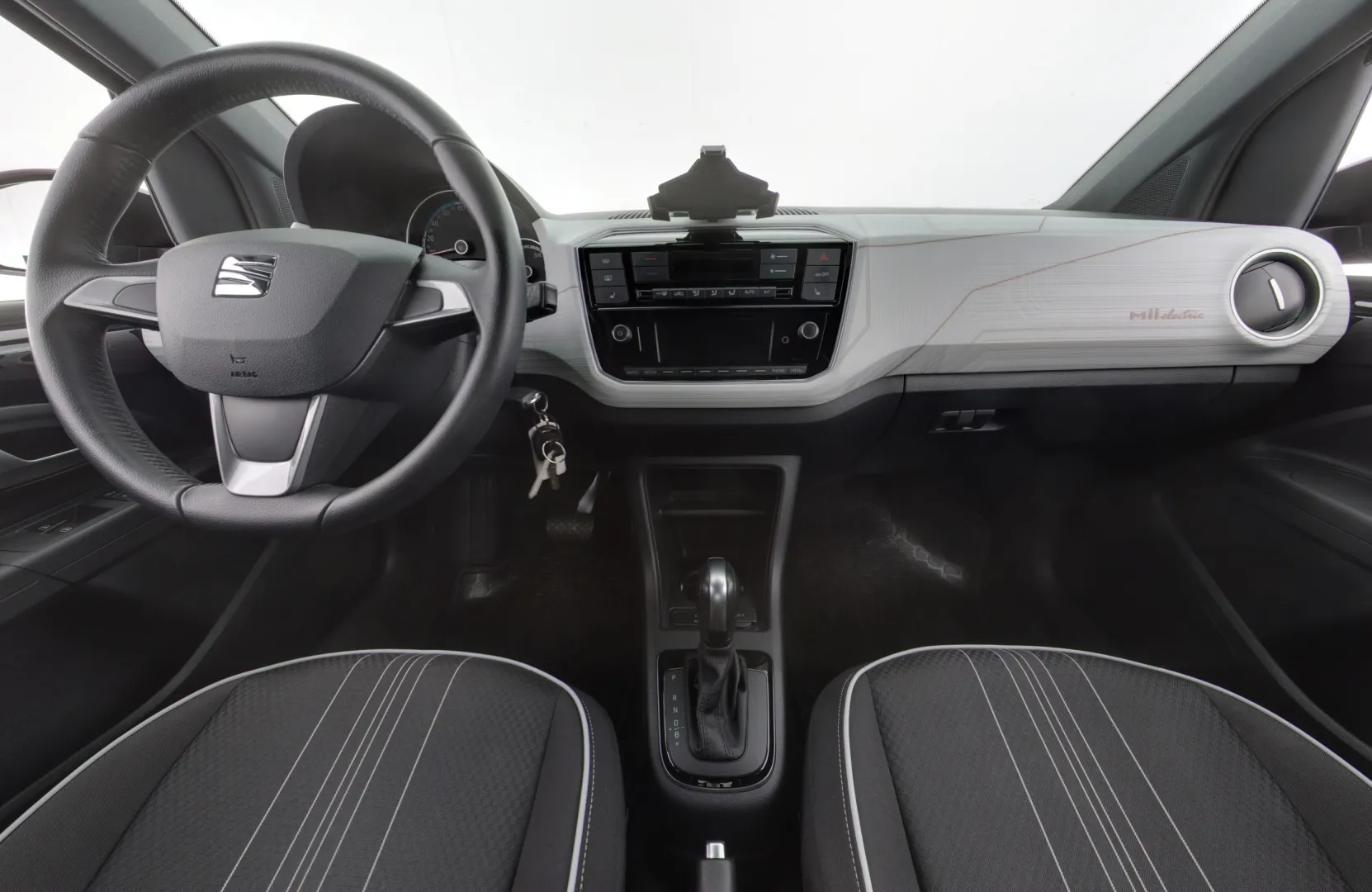 SEAT Mii electric CPF-725 carousel image