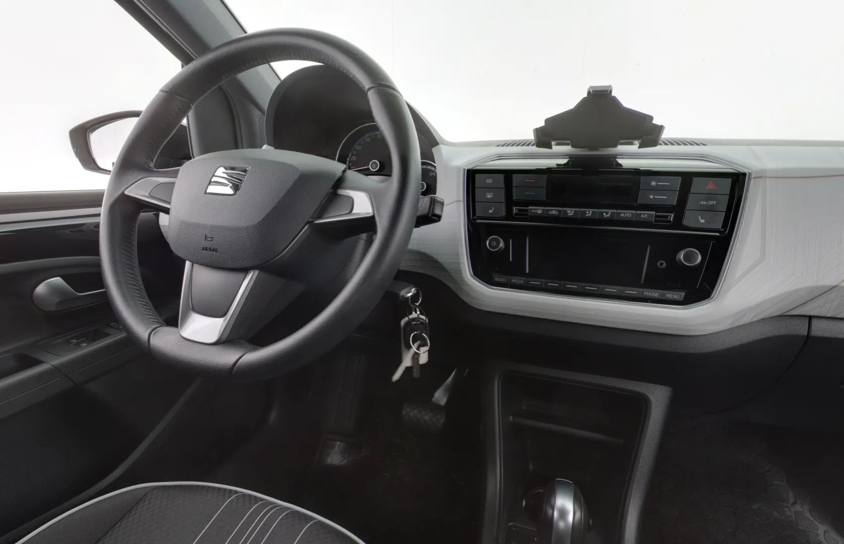 SEAT Mii electric CPF-725 carousel image