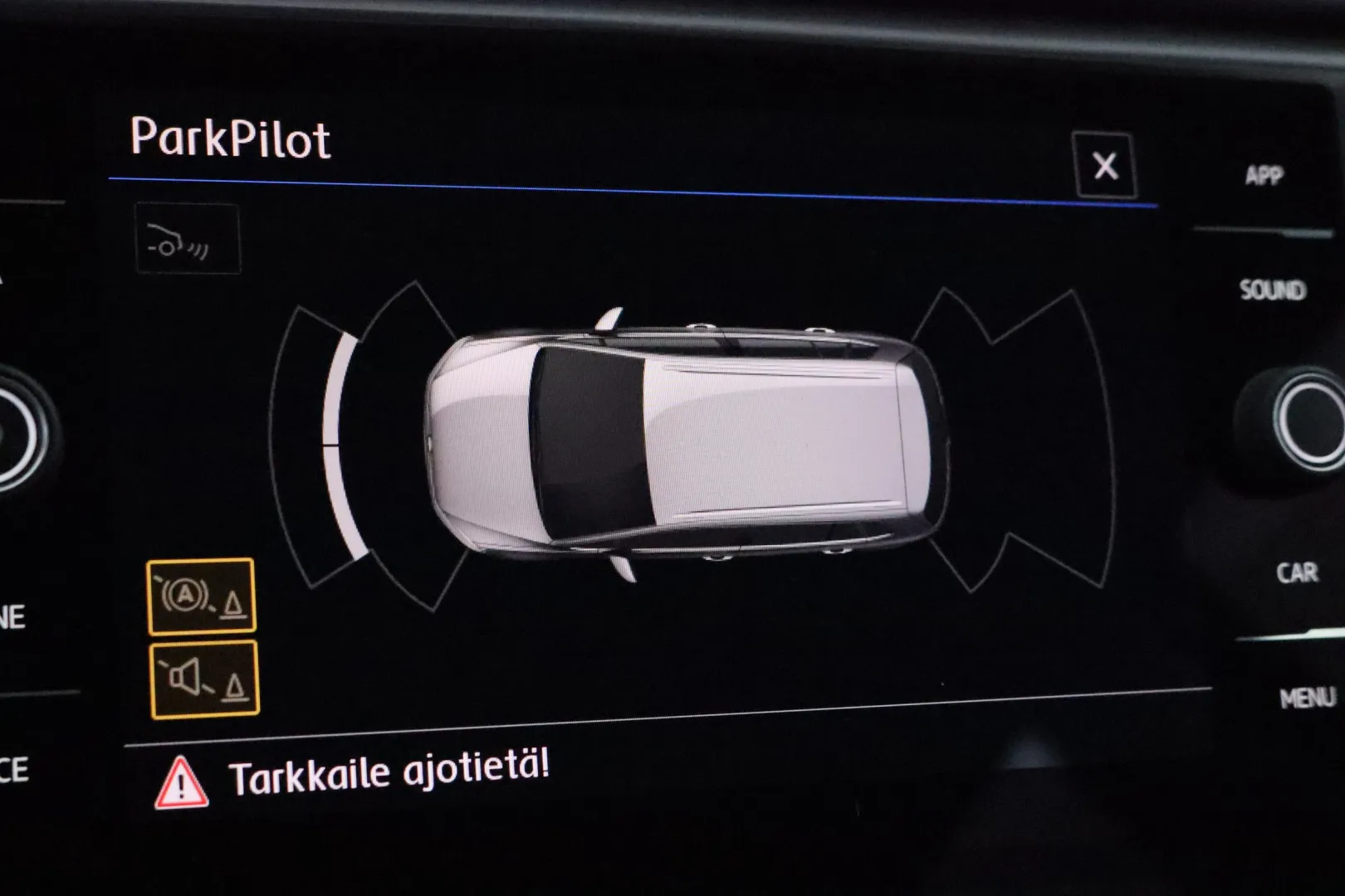 Volkswagen Golf Sportsvan IOL-276 carousel image