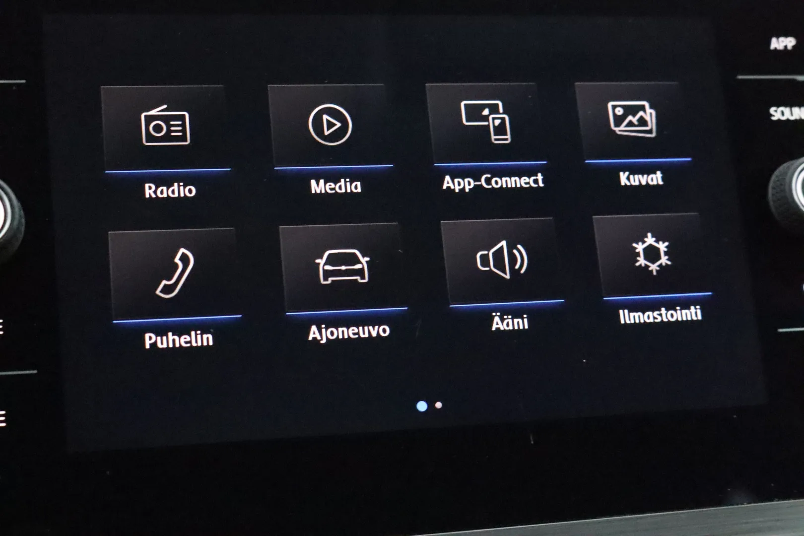 Volkswagen Golf Sportsvan IOL-276 carousel image