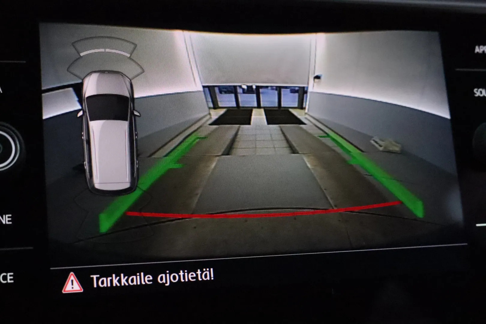 Volkswagen Golf Sportsvan IOL-276 carousel image