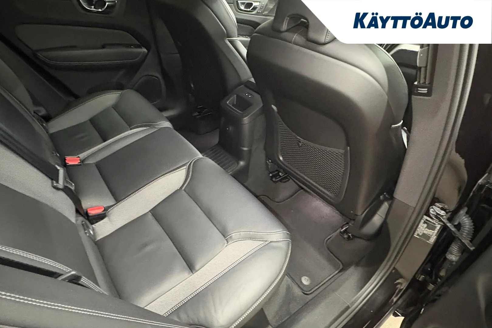 VOLVO XC60 XSV-778 carousel image