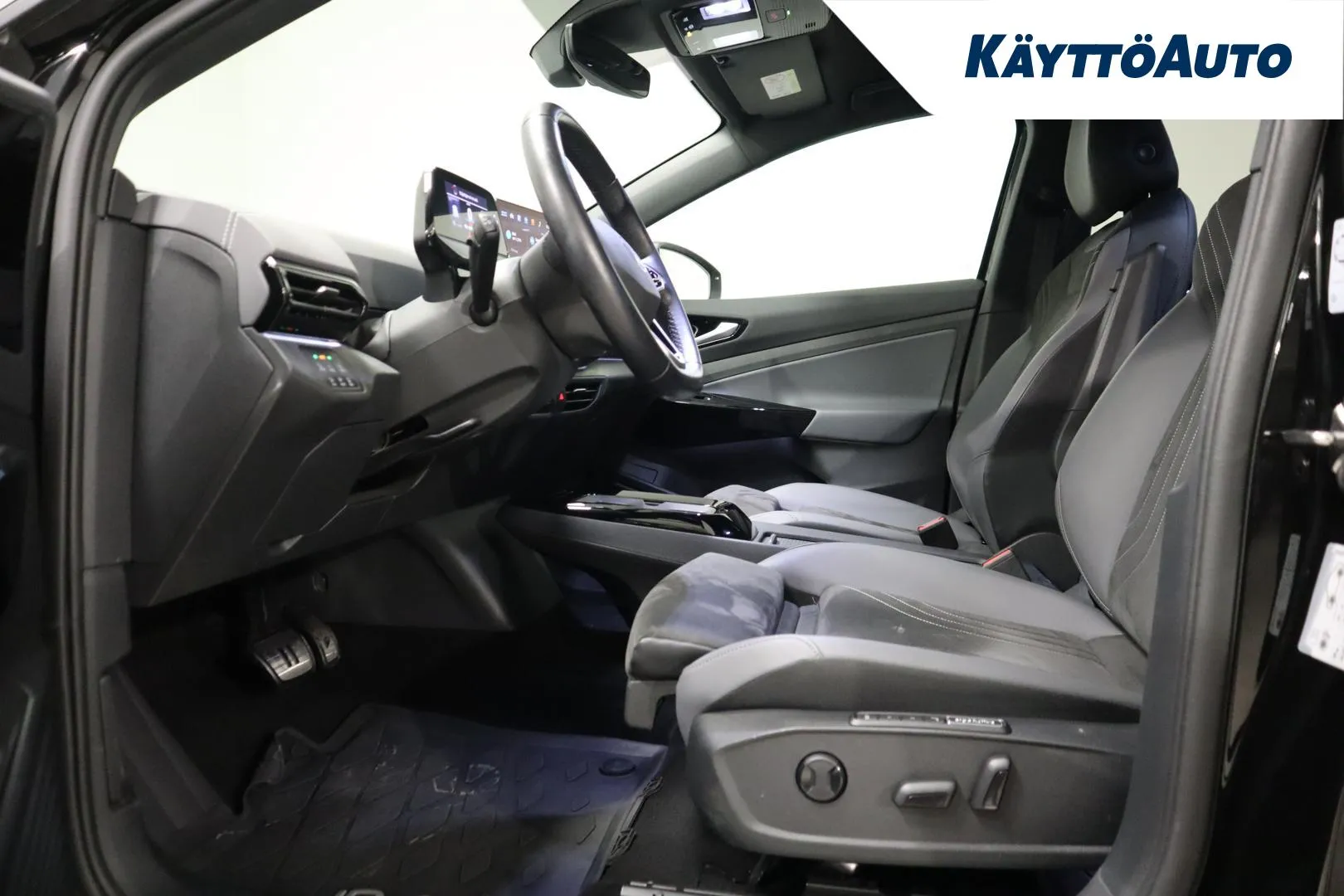 VOLKSWAGEN ID.4 EVN-170 carousel image