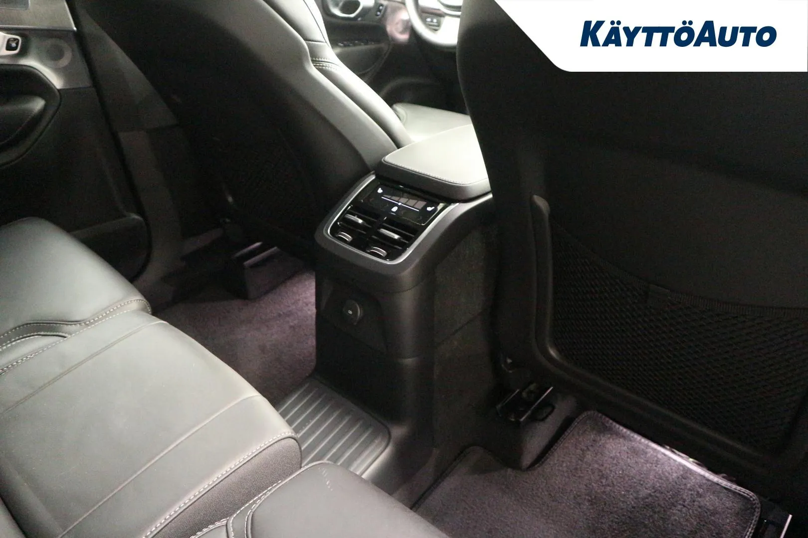 VOLVO XC90 ZPC-140 carousel image