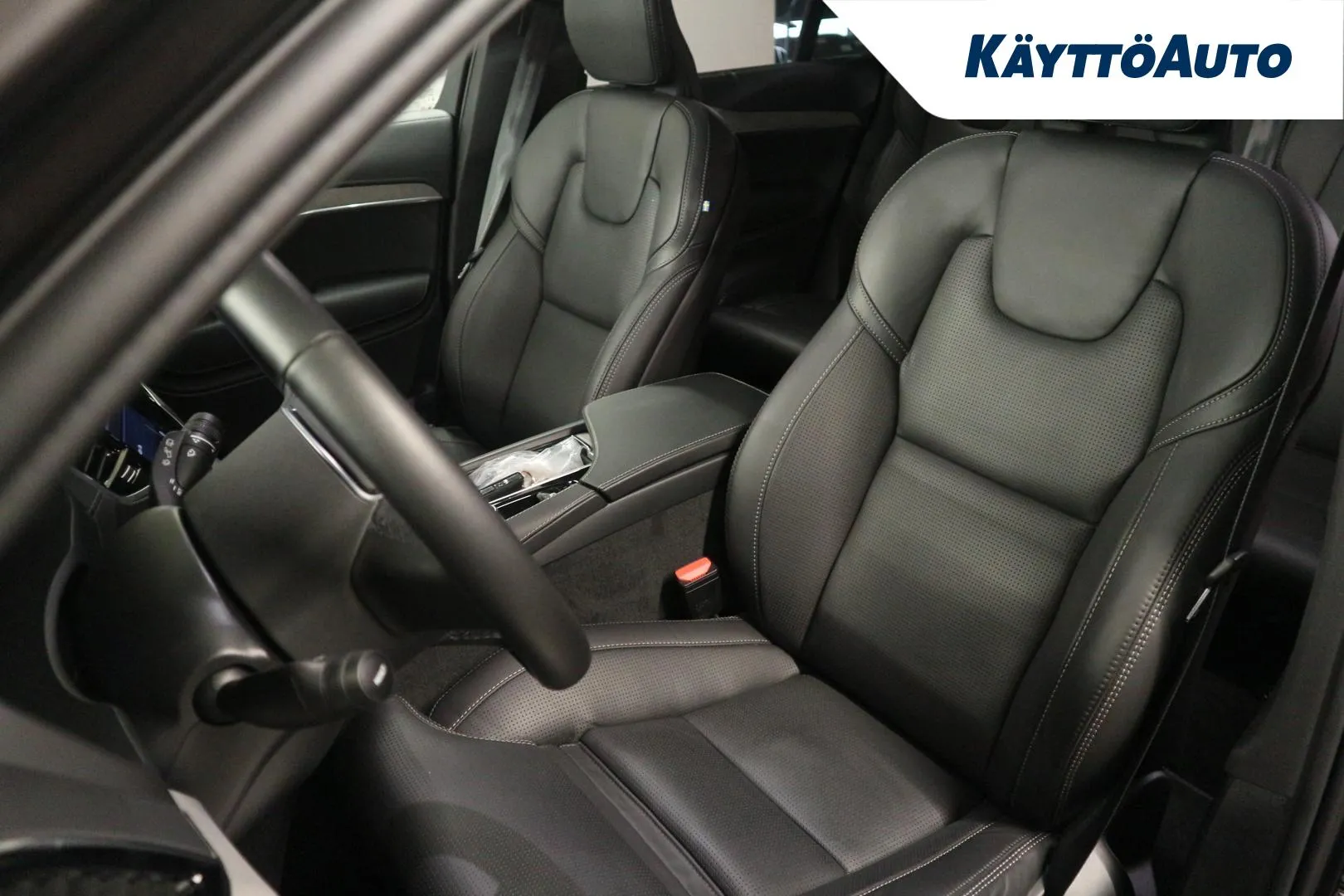 VOLVO XC90 ZPC-140 carousel image
