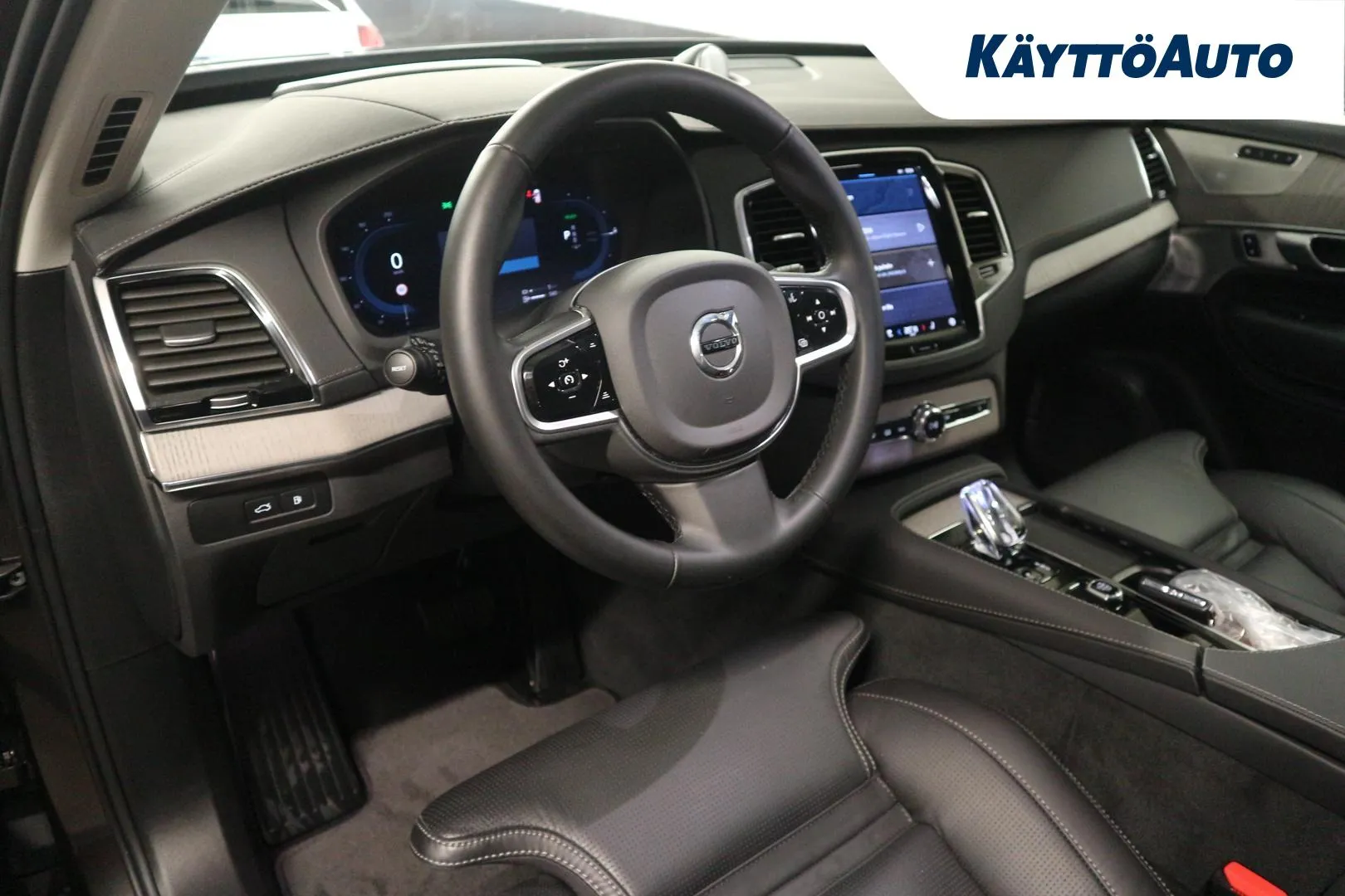 VOLVO XC90 ZPC-140 carousel image